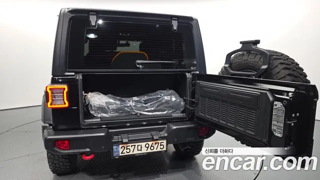 Jeep Wrangler JL — Фото автомобиля 20