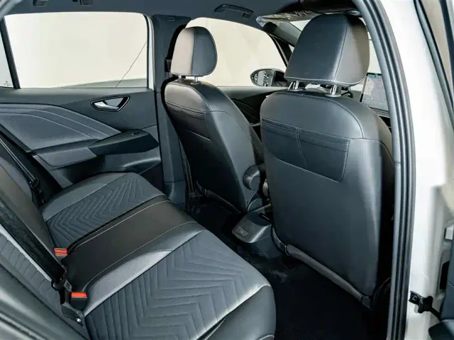 Volkswagen ID.3 — Фото автомобиля 21