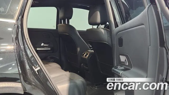 Mercedes-Benz EQA — Фото автомобиля 14