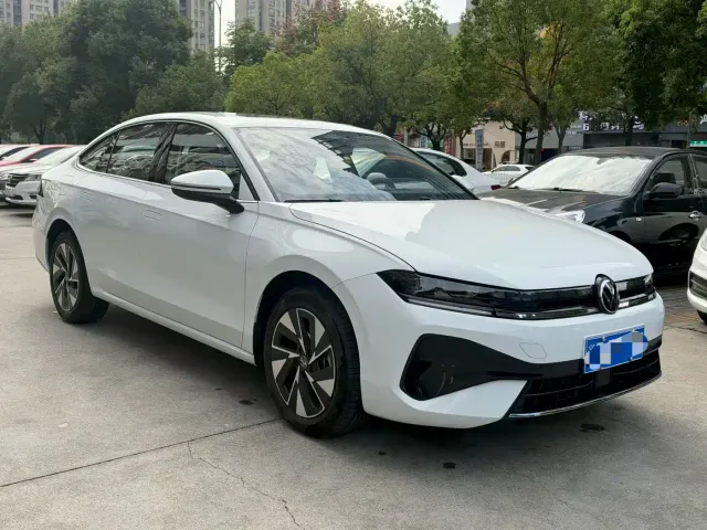 Volkswagen Sagitar — Фото автомобиля 3