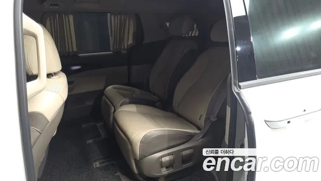 Kia Carnival Generation 4 — Фото автомобиля 18
