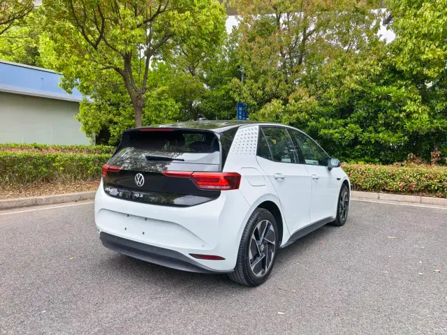 Volkswagen ID.3 — Фото автомобиля 7
