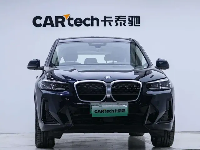 BMW iX3 — Фото автомобиля 6