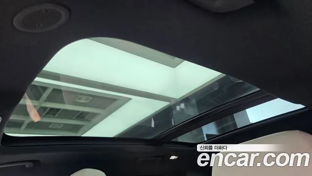 Land Rover Range Rover Velar — Фото автомобиля 19