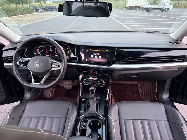 Volkswagen Passat — Фото автомобиля 12