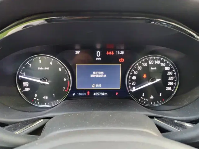 Buick Envision Plus — Фото автомобиля 12