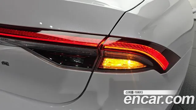 Hyundai Grandeur (New) Hybrid — Фото автомобиля 8