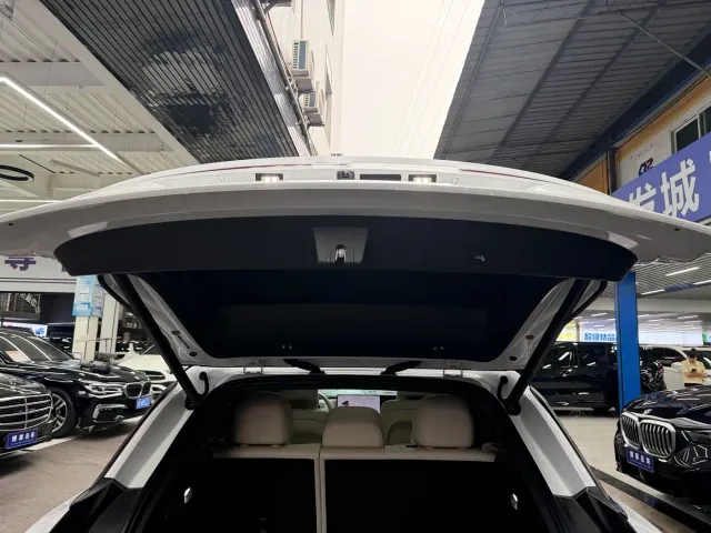 Li Auto i6 — Фото автомобиля 19