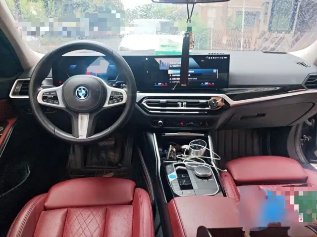 BMW i3 — Фото автомобиля 12