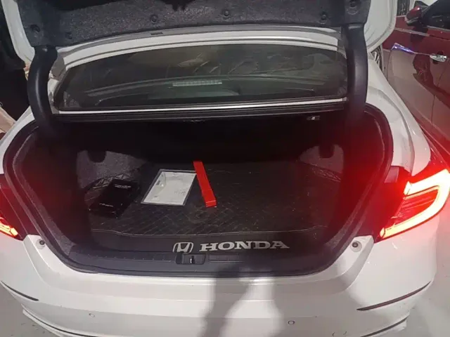 Honda Accord — Фото автомобиля 9