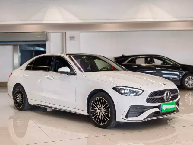 Mercedes-Benz C-Class — Фото автомобиля 3