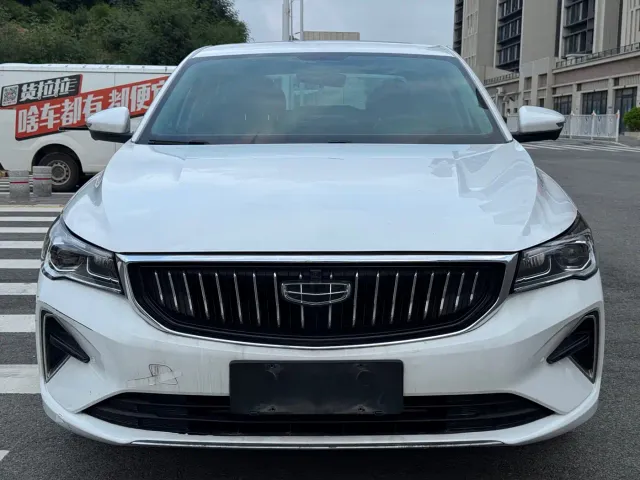 Geely Emgrand — Фото автомобиля 2