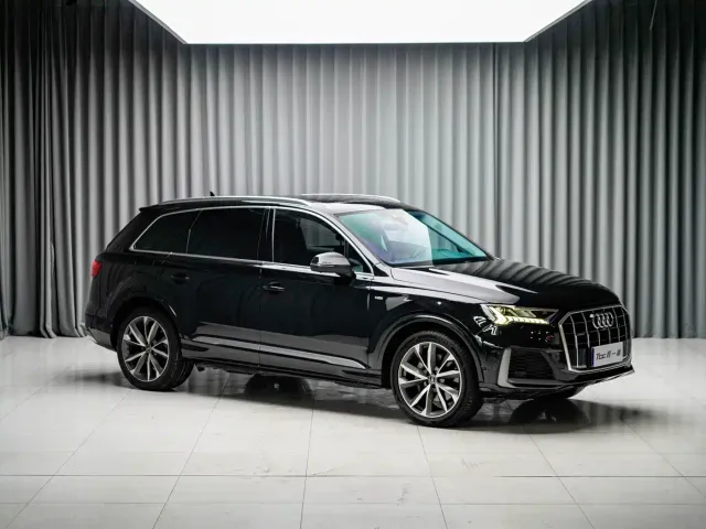 Audi Q7 — Фото автомобиля 3