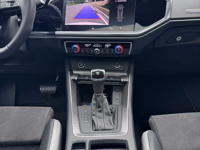 Audi Q3 — Фото автомобиля 12
