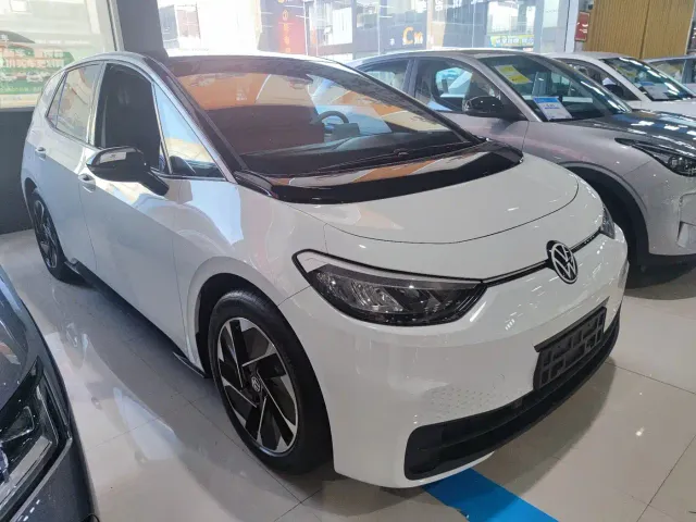 Volkswagen ID.3 — Фото автомобиля 3