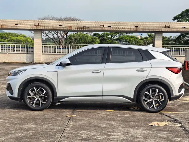 BYD Yuan PLUS — Фото автомобиля 2