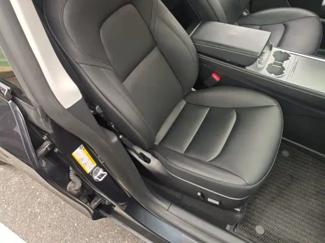 Tesla Model Y — Фото автомобиля 24