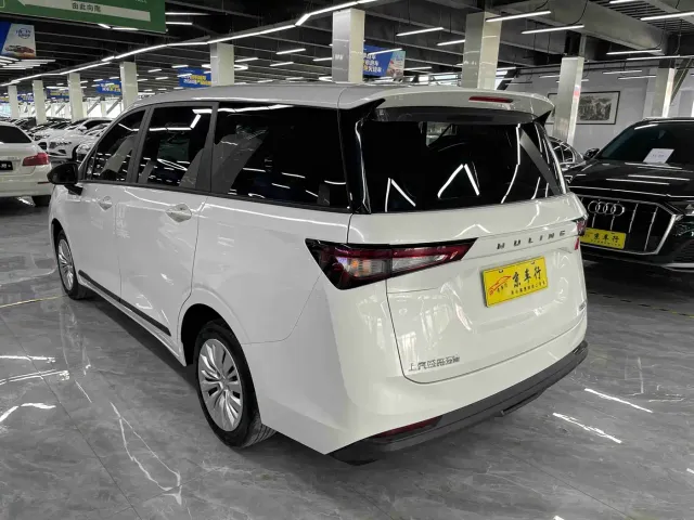 Wuling Jiachen — Фото автомобиля 11