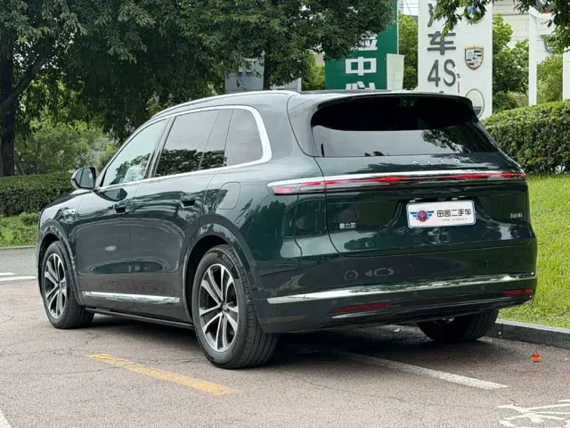Aito M7 — Фото автомобиля 4