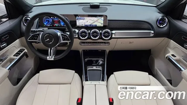 Mercedes-Benz EQB — Фото автомобиля 7