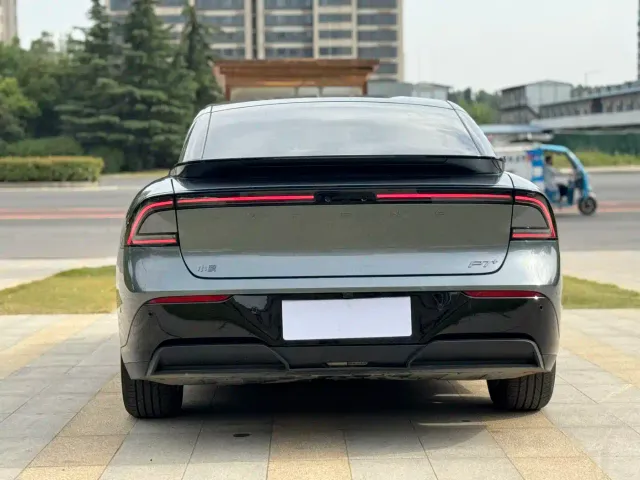 Xpeng P7+ — Фото автомобиля 7