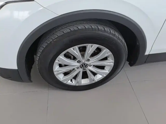 Volkswagen Tiguan L — Фото автомобиля 24