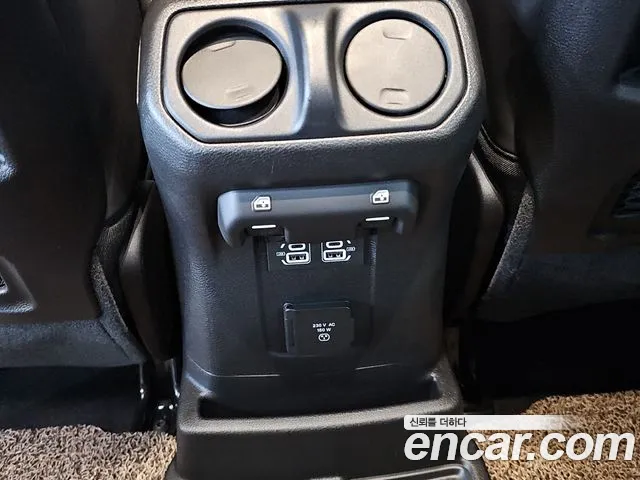 Jeep Wrangler — Фото автомобиля 16