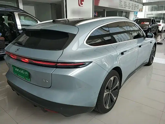 Nio ET5 Touring — Фото автомобиля 6