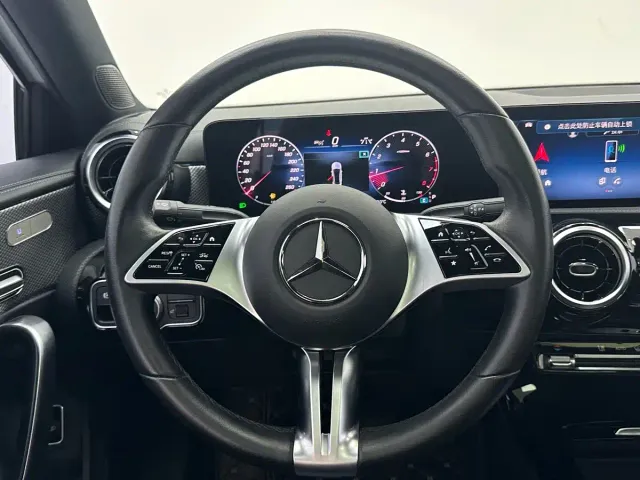 Mercedes-Benz A-Class — Фото автомобиля 11