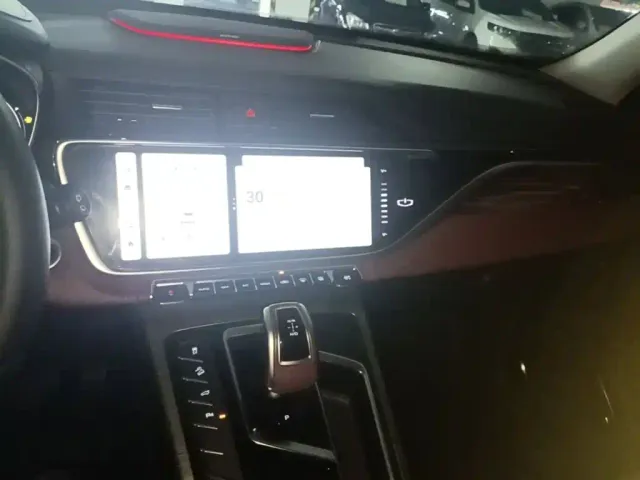 Geely Boyue — Фото автомобиля 9