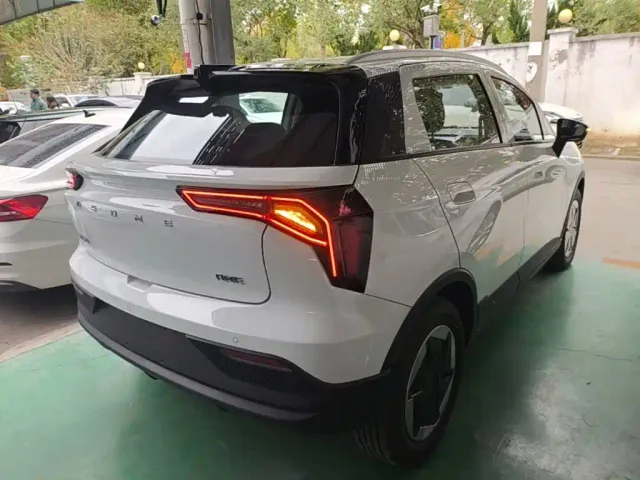 Geely Geometry E Firefly — Фото автомобиля 6