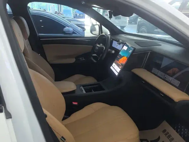 Geely Galaxy L7 — Фото автомобиля 8