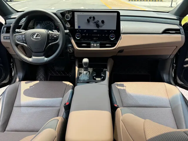 Lexus ES — Фото автомобиля 6