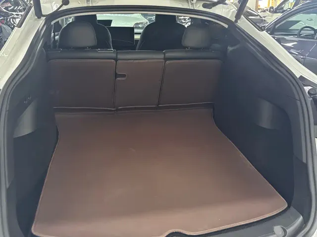 Tesla Model Y — Фото автомобиля 15