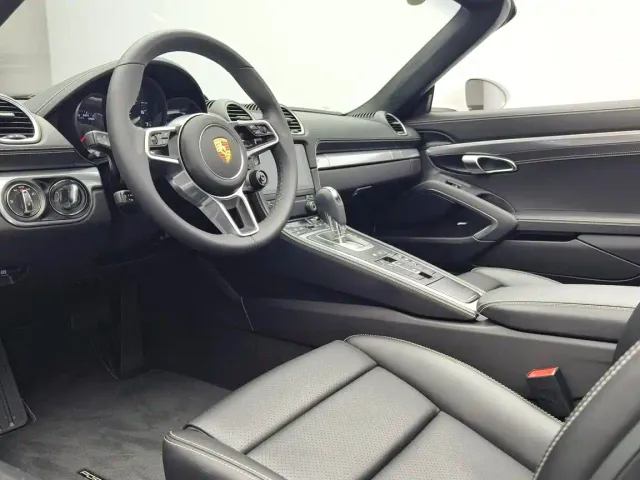 Porsche 718 — Фото автомобиля 13