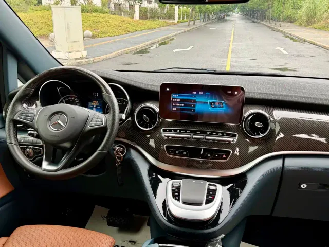 Mercedes-Benz V-Class — Фото автомобиля 7