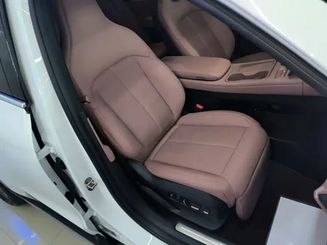Nio EC6 — Фото автомобиля 24