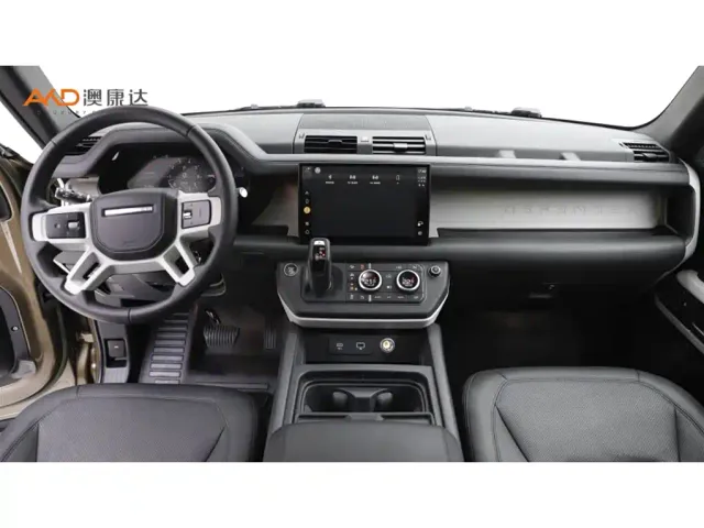 Land Rover Defender — Фото автомобиля 5