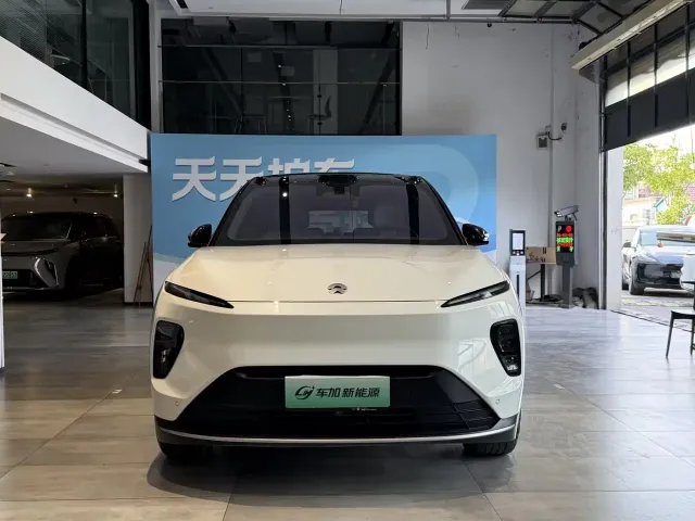 Nio ES8 — Фото автомобиля 2
