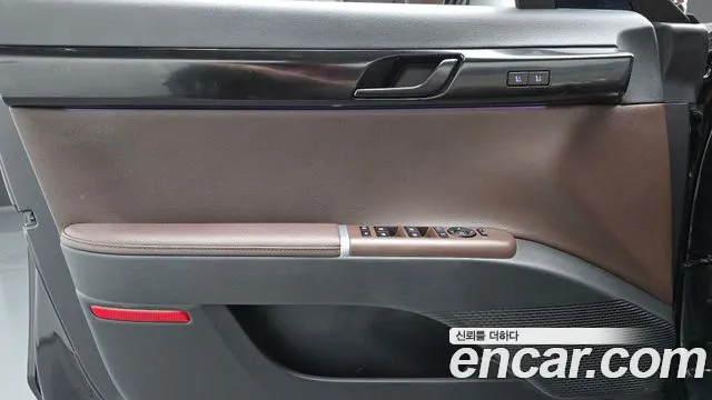 Hyundai Grandeur Grandeur (GN7) 2.5 Бензин 2WD — Фото автомобиля 24
