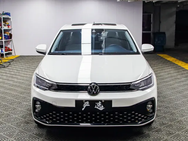Volkswagen Lavida — Фото автомобиля 2