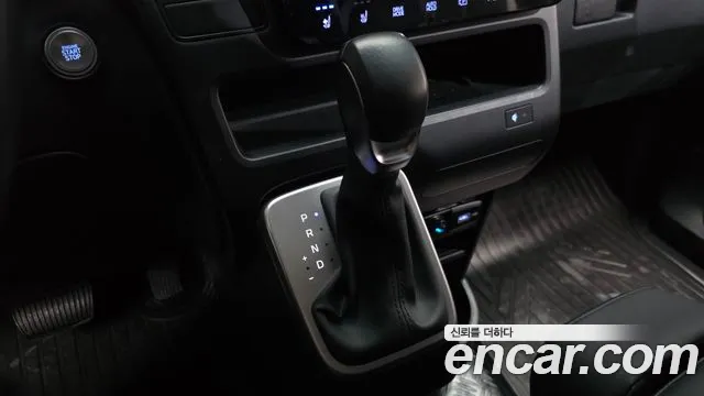 Hyundai Staria — Фото автомобиля 9