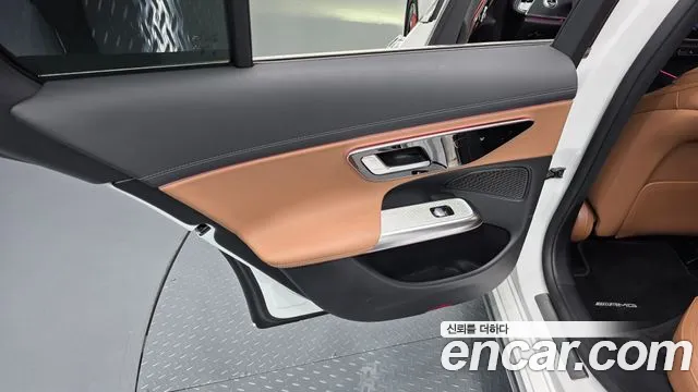 Mercedes-Benz E-Class — Фото автомобиля 22