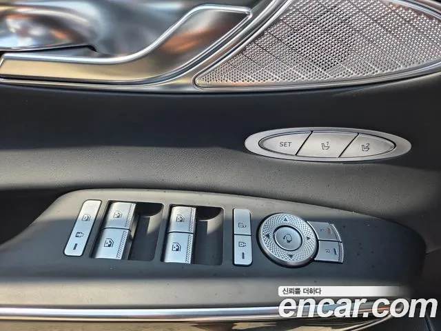 Genesis GV70 2.5T Бензин AWD — Фото автомобиля 13