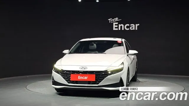 Hyundai AVANTE Avante (CN7) — Фото автомобиля 3