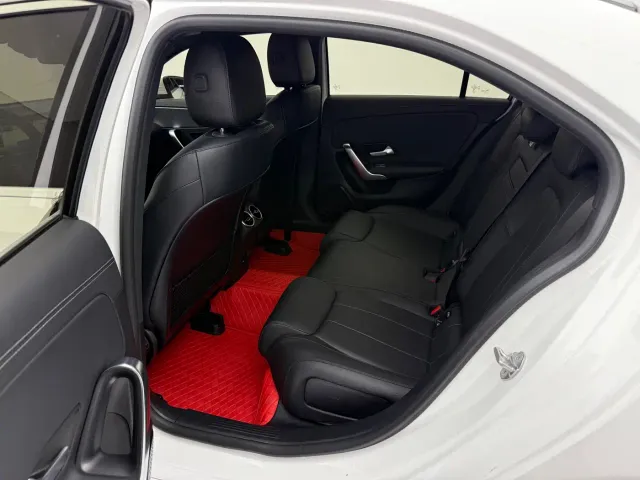 Mercedes-Benz A-Class — Фото автомобиля 14