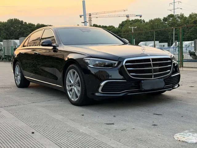 Mercedes-Benz S-Class — Фото автомобиля 3