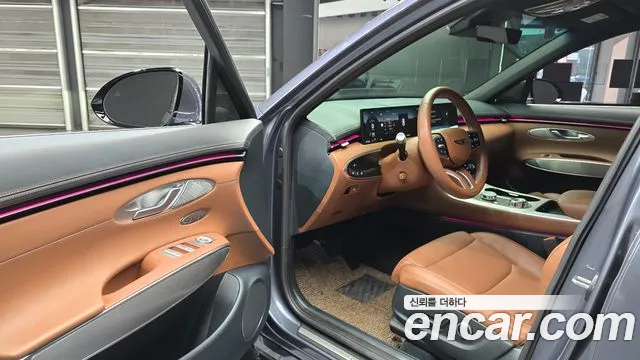 Genesis GV70 — Фото автомобиля 15