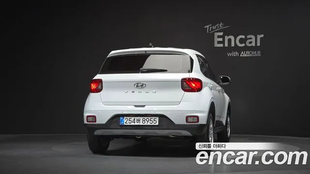Hyundai Venue — Фото автомобиля 4