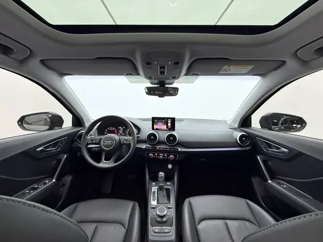 Audi Q2L — Фото автомобиля 9